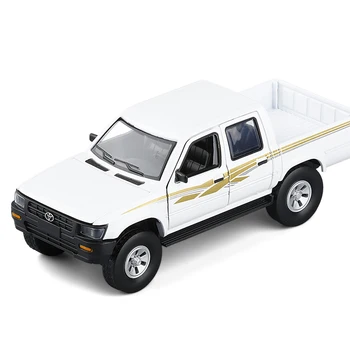 1/32 Jackiekim Toyota Hilux Pick-up Truck prieštankiniai Diecast Automobilio Modelio + Gun Garso, šviesos, traukti atgal, žaislų, dovanų ekranas