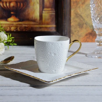 Europos prabangių paauksuotų kavos puodelis su patiekalą,gėlių puodelis puodelis juodos arbatos puodelius Advanced Porceliano Puodelis po Pietų, arbatos rinkinys